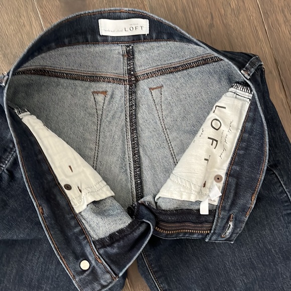 🌸 3/$25 LOFT | Straight Leg Jeans - Picture 5 of 9